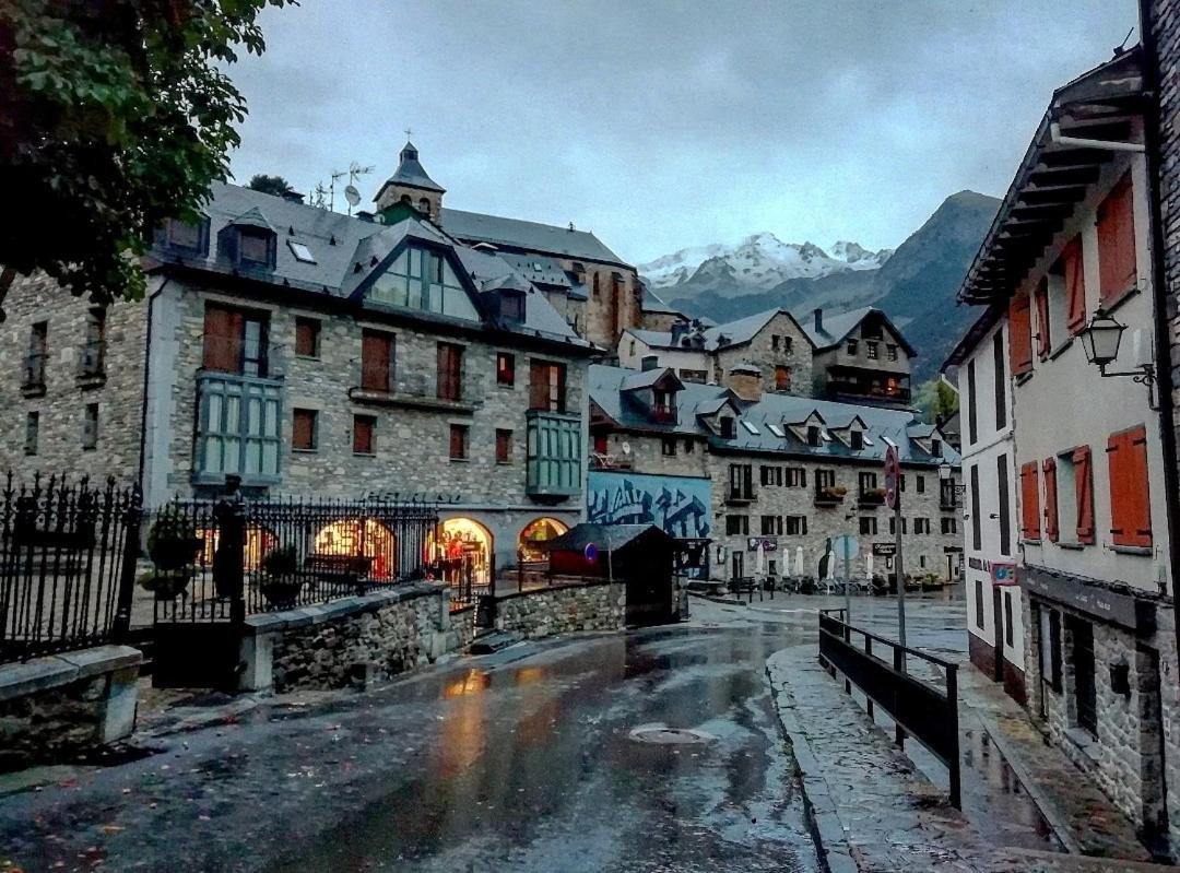 Hotel Valle De Izas Sallent de Gállego Esterno foto