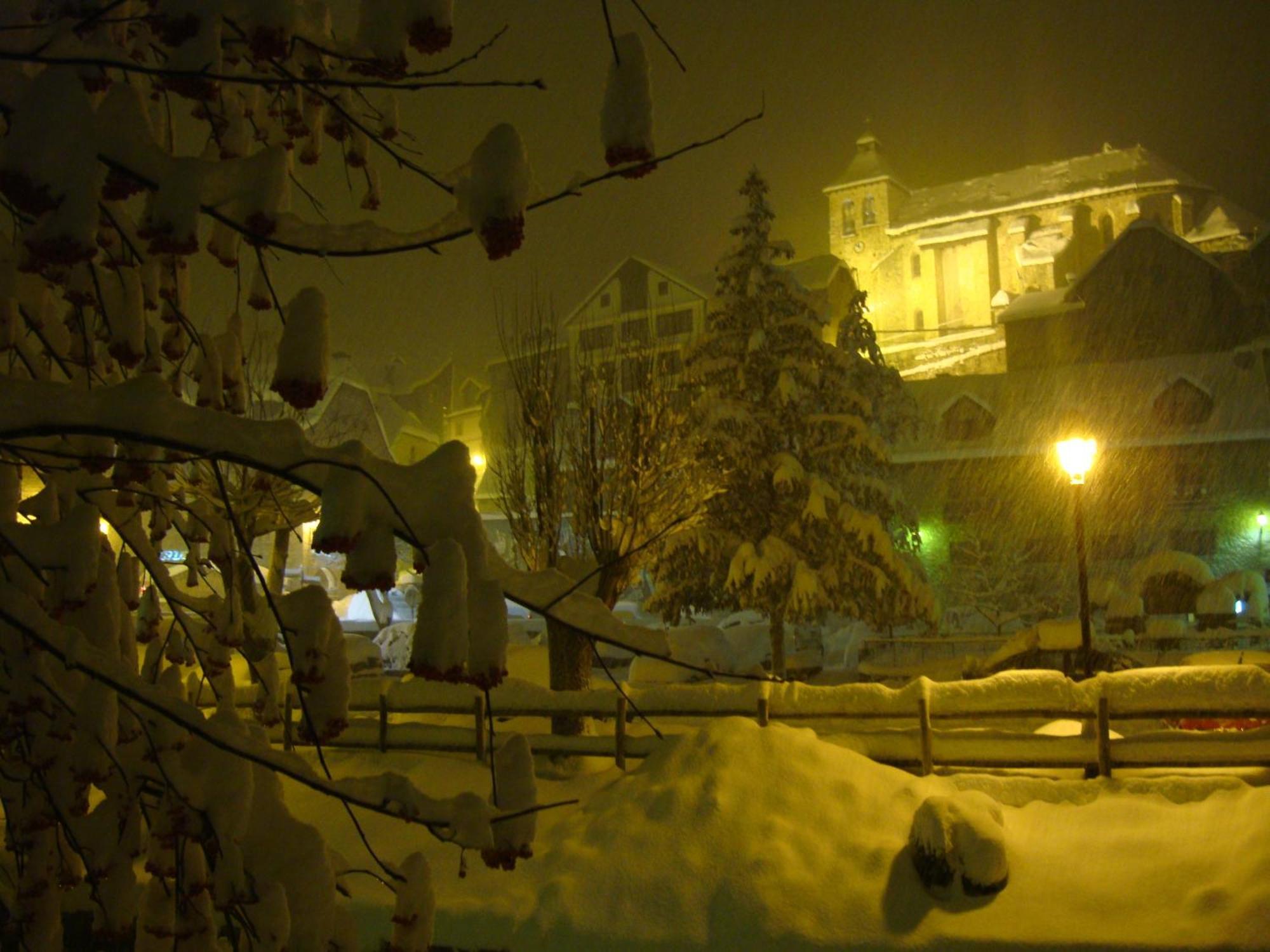 Hotel Valle De Izas Sallent de Gállego Esterno foto
