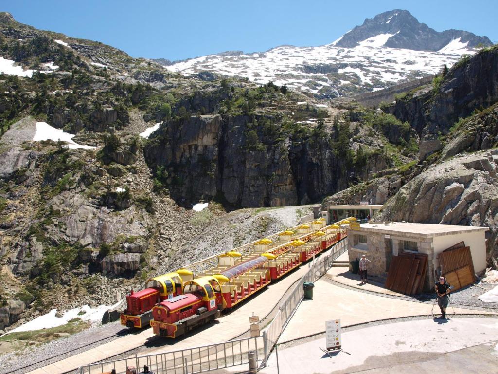 Hotel Valle De Izas Sallent de Gállego Esterno foto