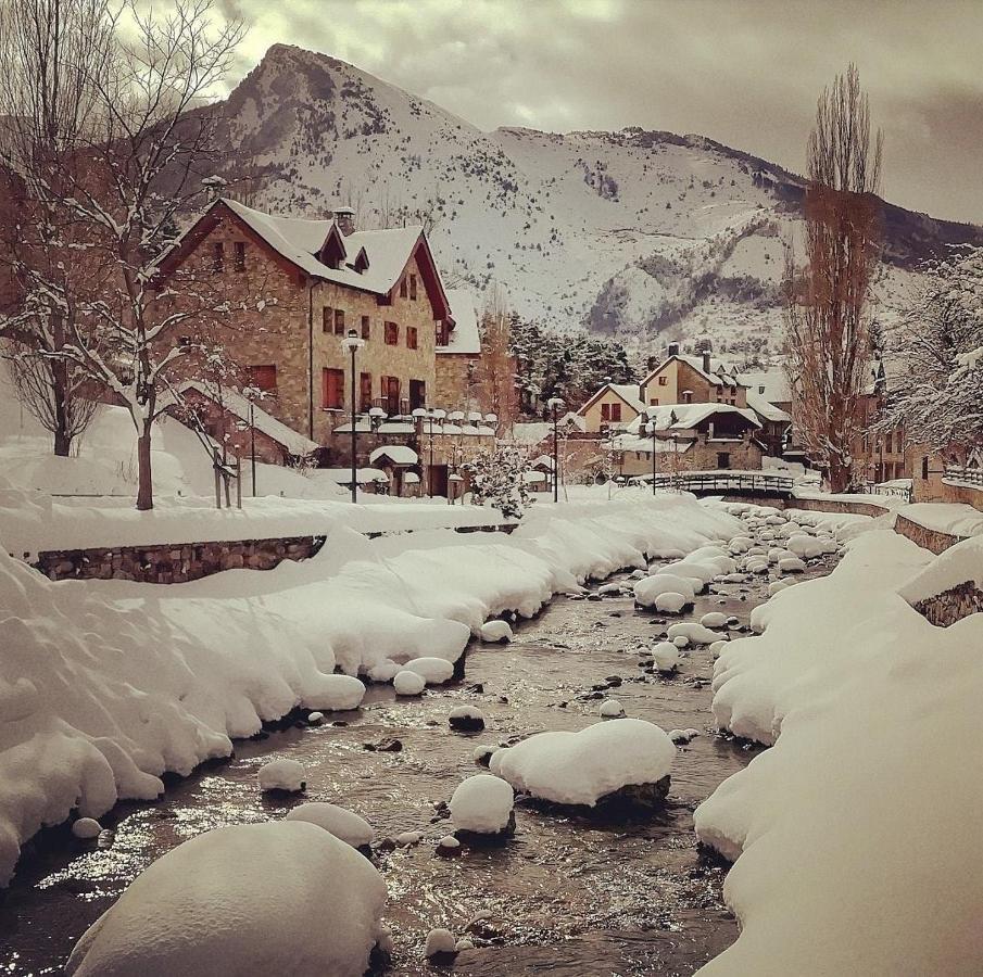 Hotel Valle De Izas Sallent de Gállego Esterno foto
